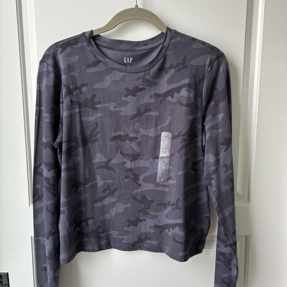 GAP Camouflage Shrunken T-Shirt Top -Small